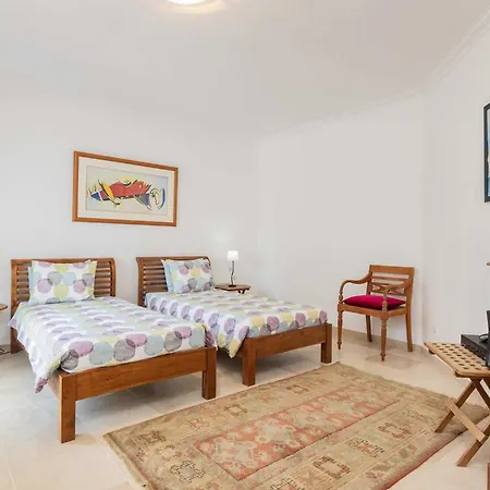 Holiday With Private Pool * Amoreira (Leiria)