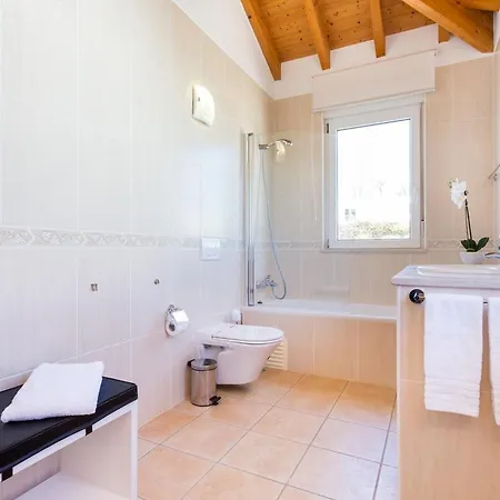 Holiday With Private Pool Πανσιόν Amoreira (Leiria)