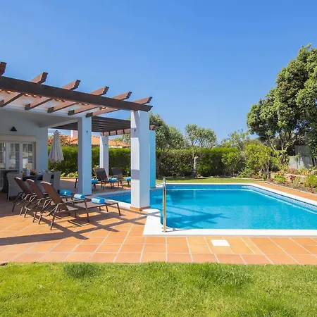 Πανσιόν Holiday With Private Pool Amoreira (Leiria)