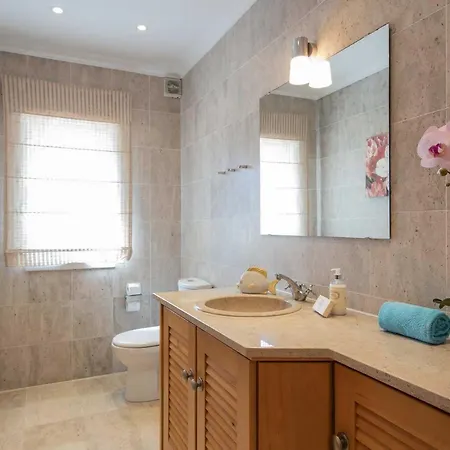 Holiday With Private Pool * Amoreira (Leiria)